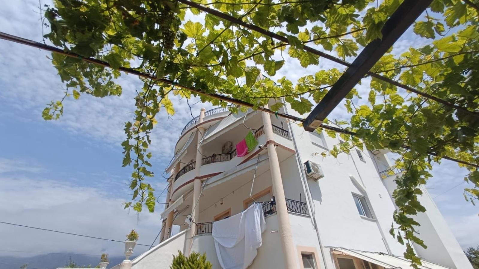 Apartments Rudi Orikum Exterior photo